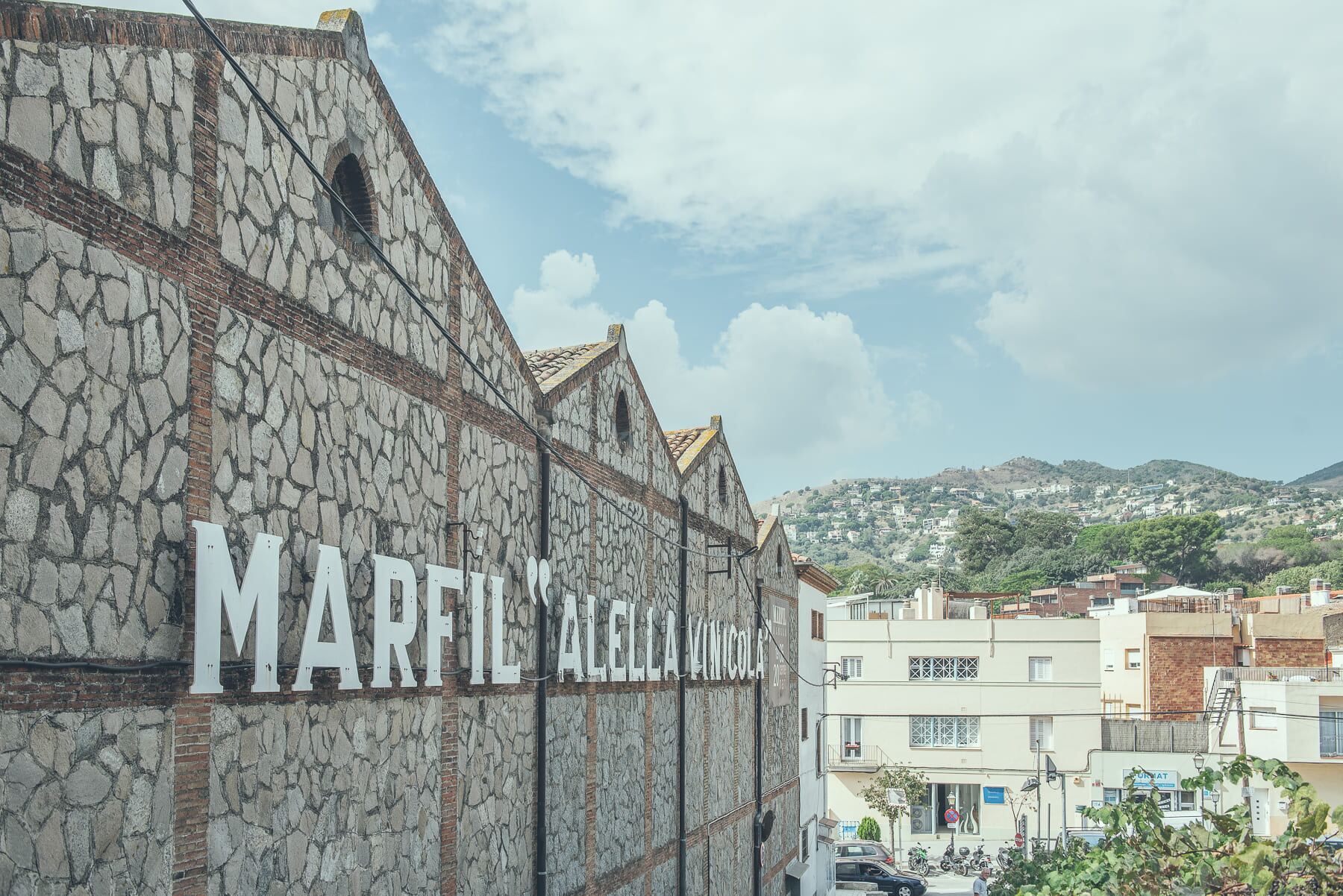 Façana del Celler Marfil a Alella